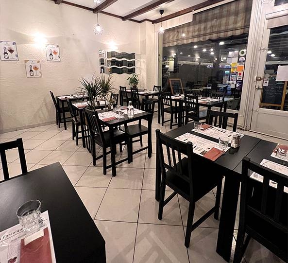 Le Restaurant- Le Chemin Neuf - Hôtel - Gréoux-les-Bains - restaurant Pizzeria GREOUX-LES-BAINS